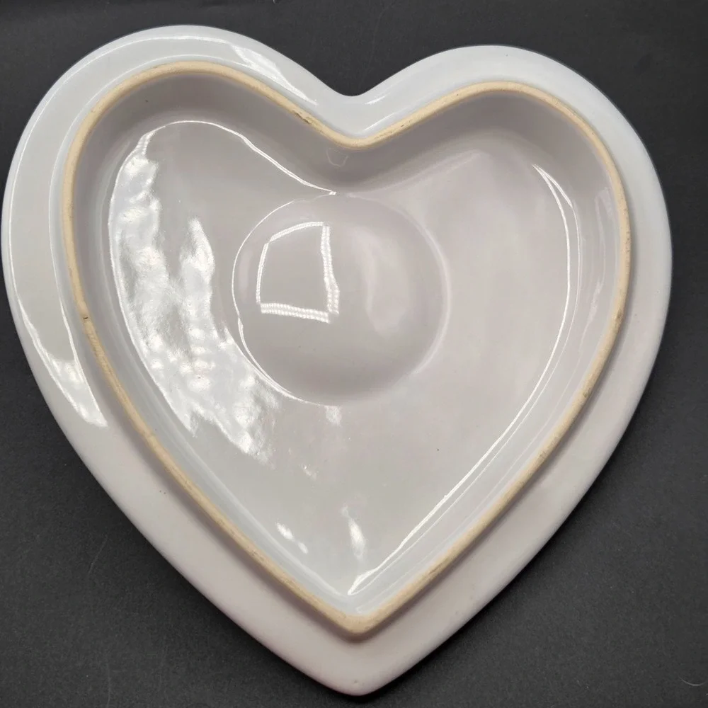 Chantal White Heart Shaped Covered Casserole‎ Baking Dish 1 Quart